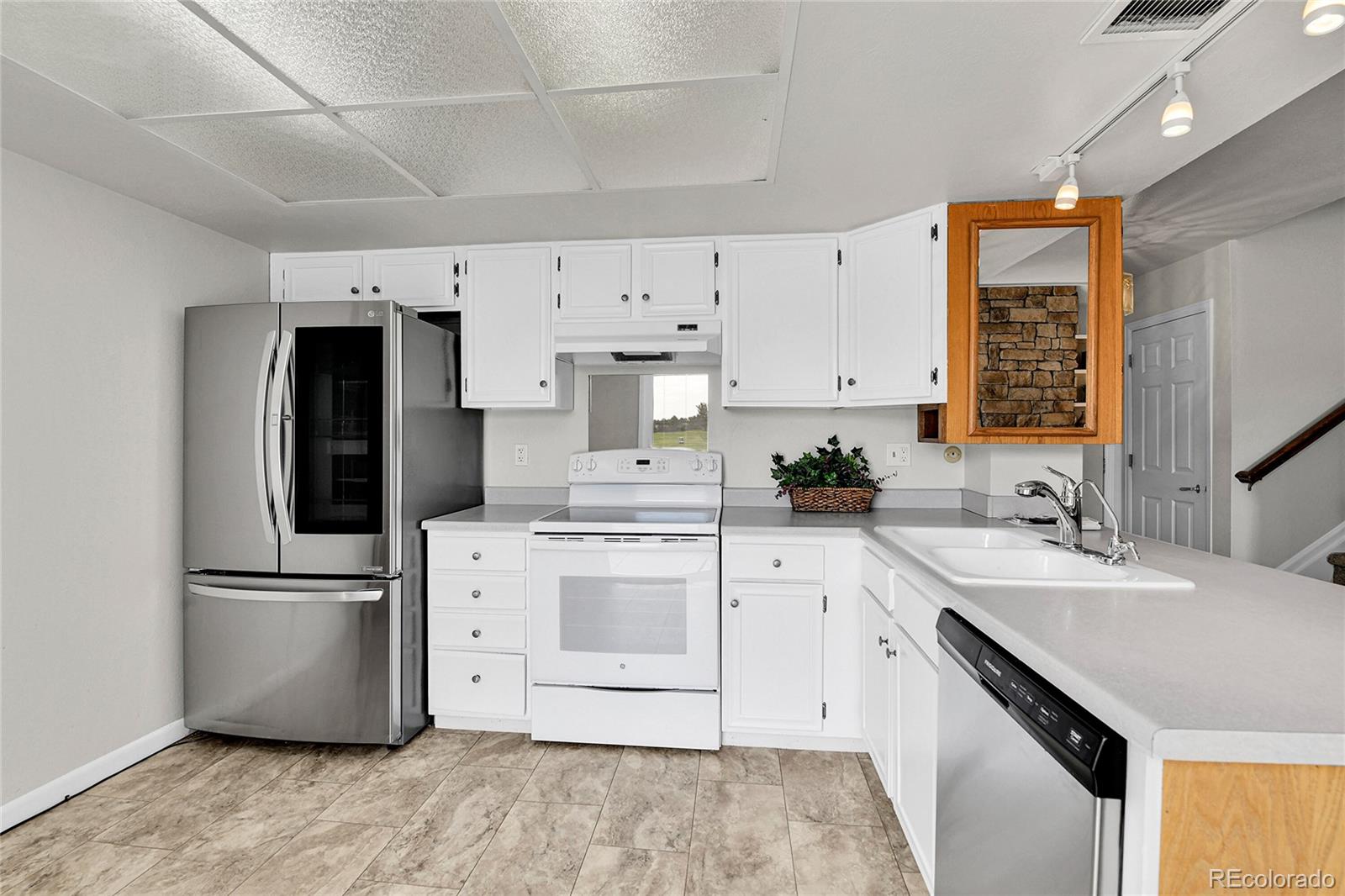 MLS Image #15 for 1995 s xanadu way ,aurora, Colorado