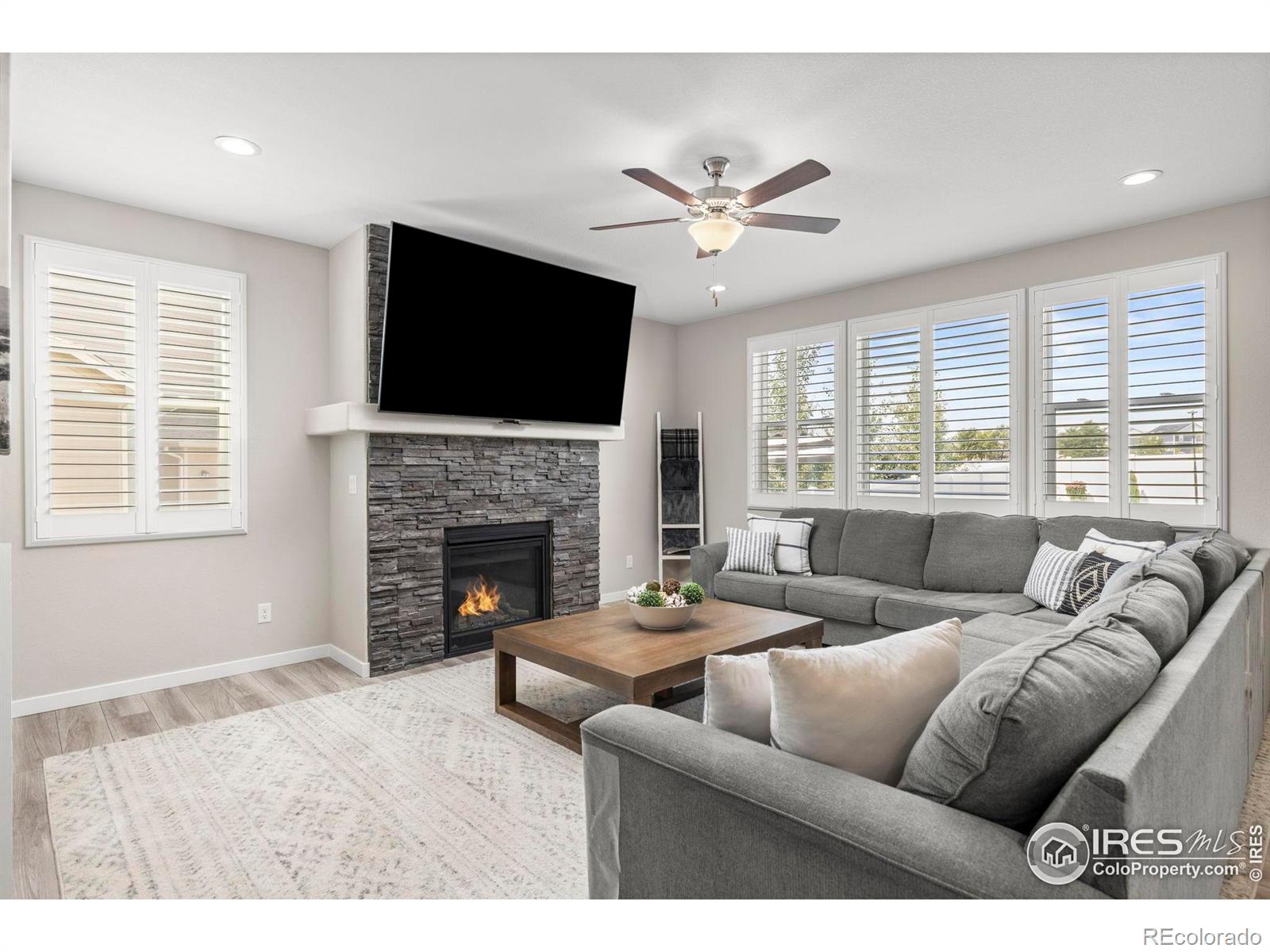 MLS Image #10 for 2526  doe ridge way,johnstown, Colorado