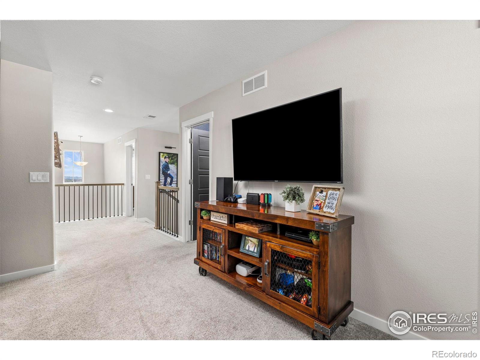 MLS Image #17 for 2526  doe ridge way,johnstown, Colorado