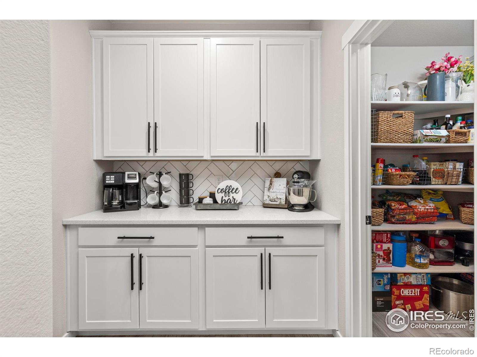 MLS Image #6 for 2526  doe ridge way,johnstown, Colorado
