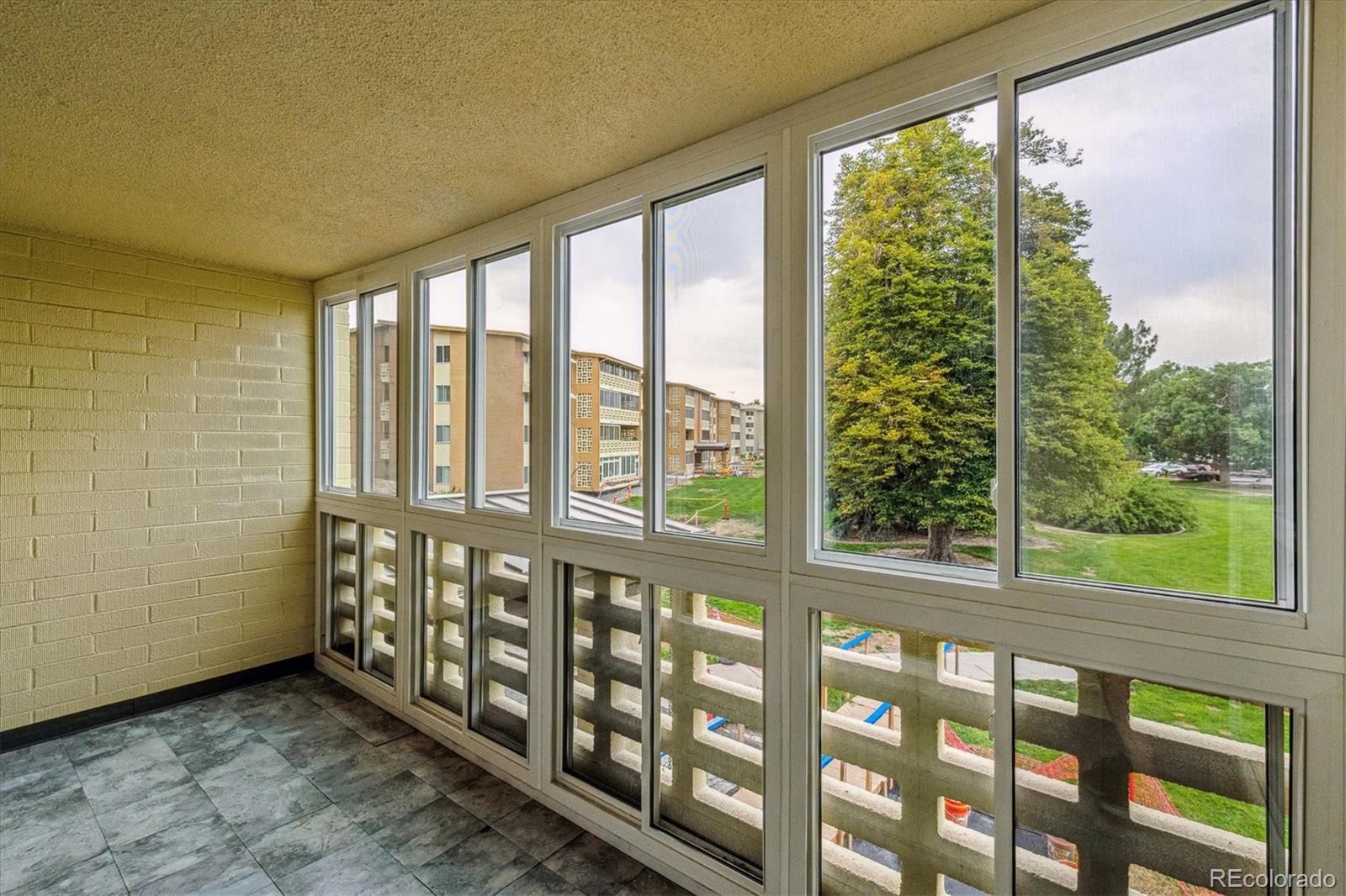 MLS Image #15 for 9335 e center avenue,denver, Colorado