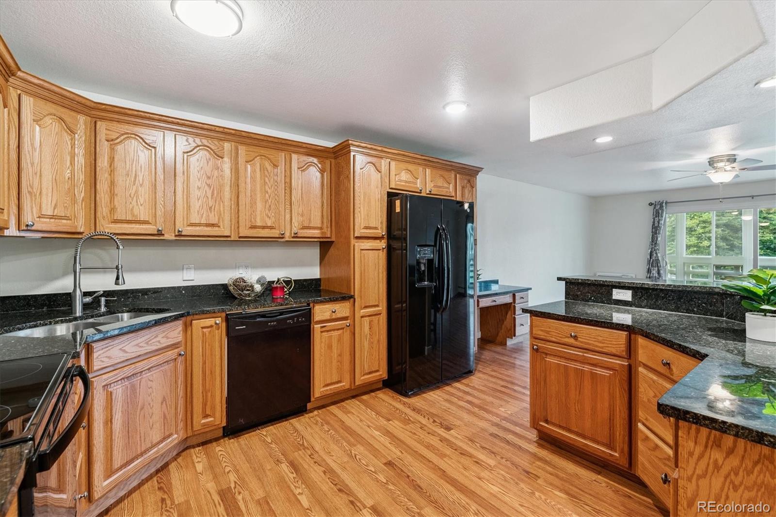 MLS Image #4 for 9335 e center avenue,denver, Colorado