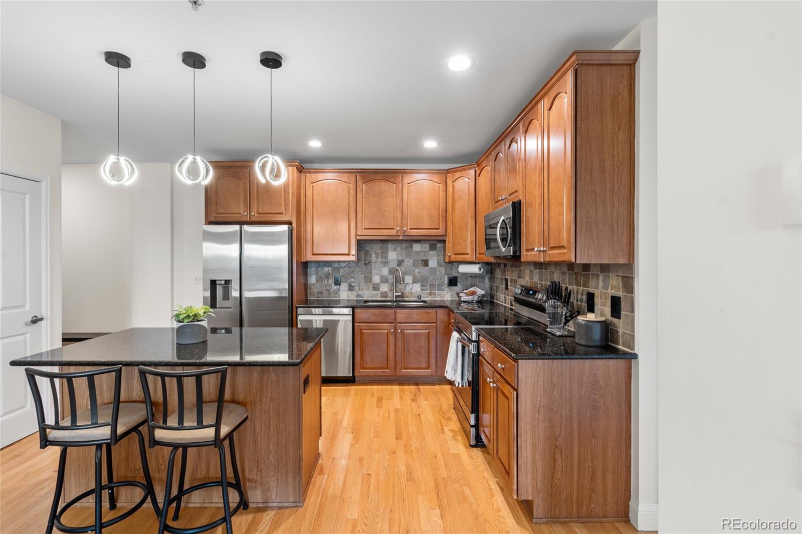 MLS Image #24 for 1950 n logan street,denver, Colorado