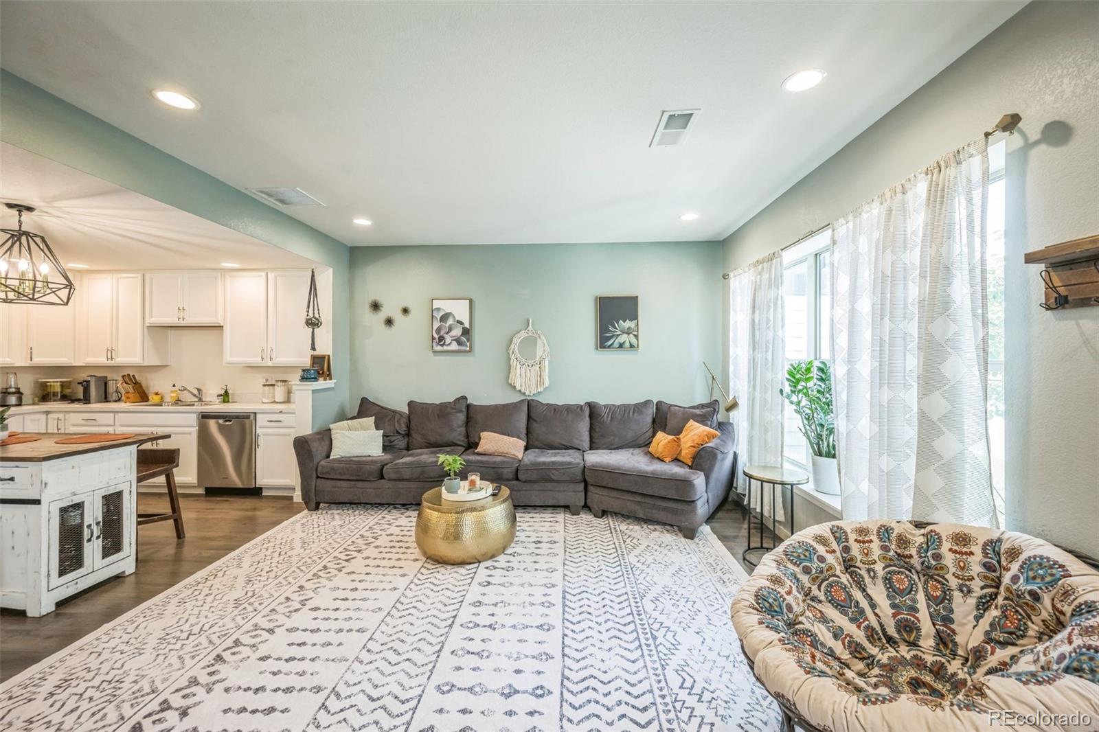 MLS Image #10 for 5896  central park boulevard,denver, Colorado