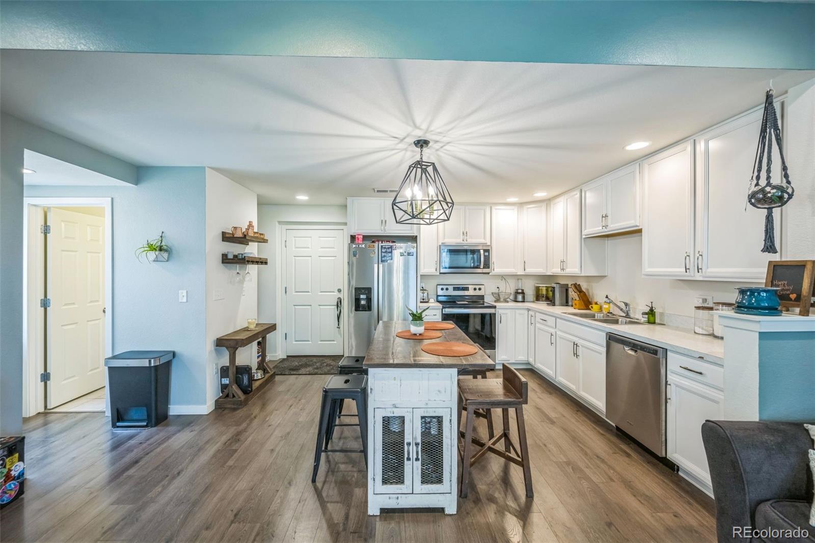 MLS Image #14 for 5896  central park boulevard,denver, Colorado
