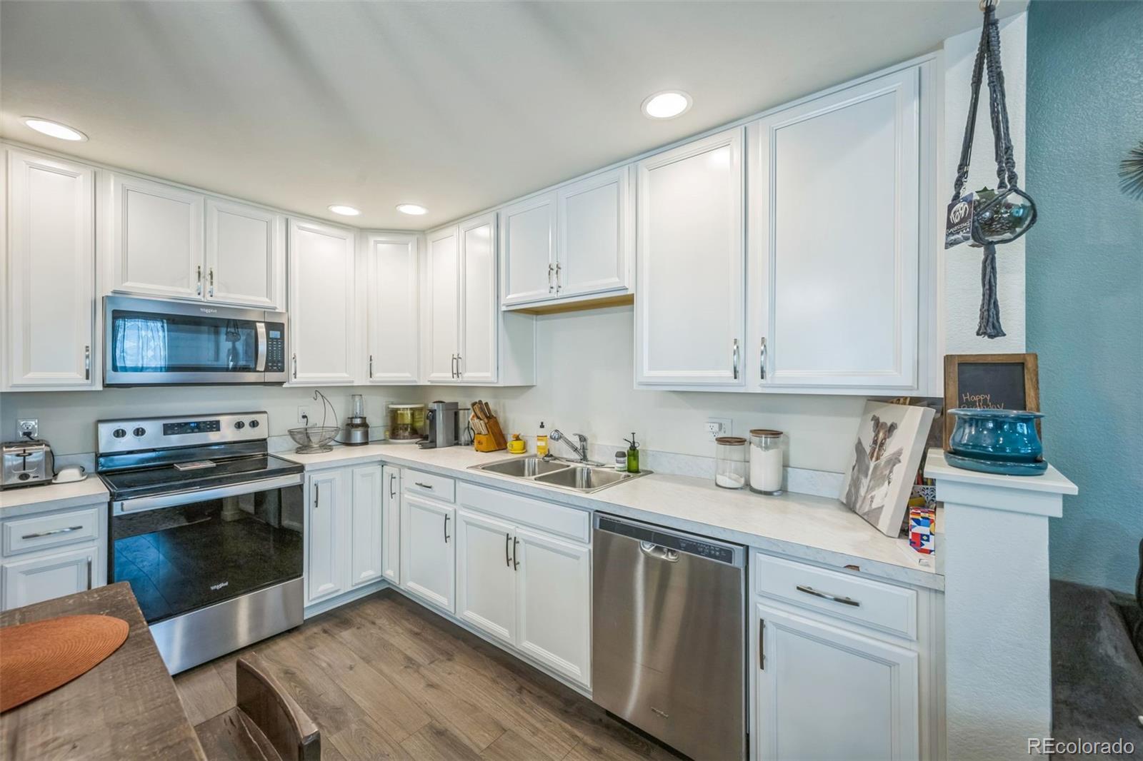 MLS Image #17 for 5896  central park boulevard,denver, Colorado