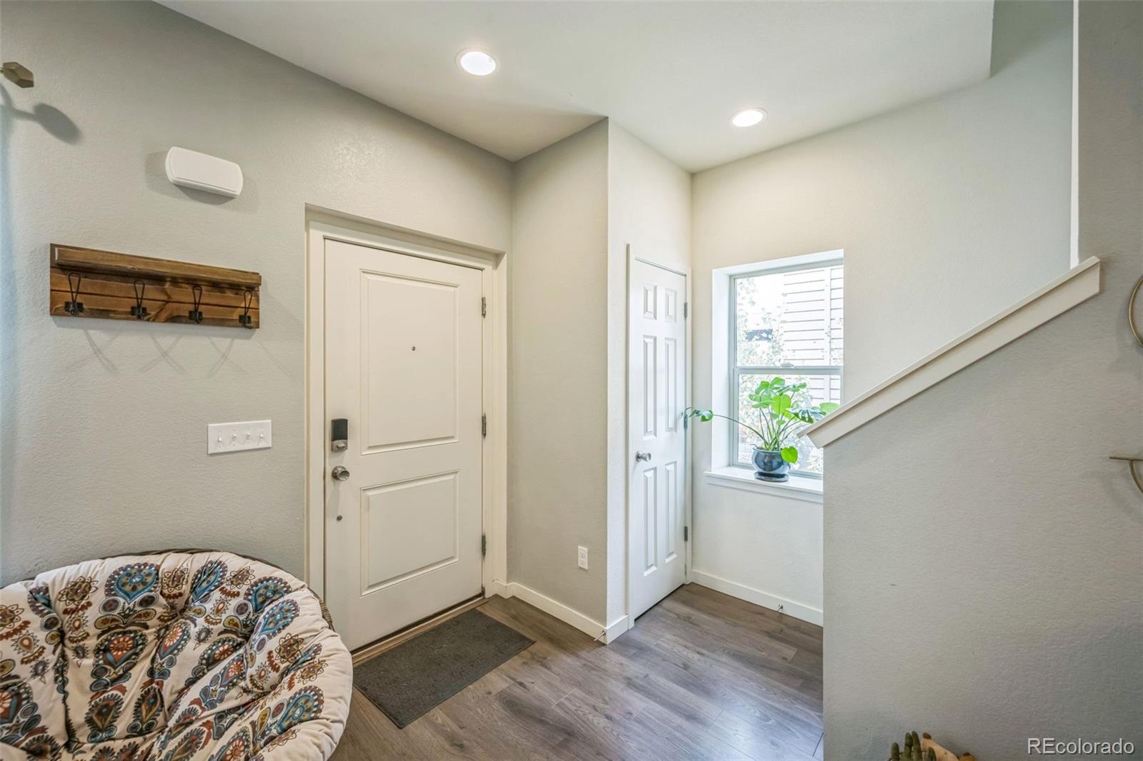 MLS Image #4 for 5896  central park boulevard,denver, Colorado