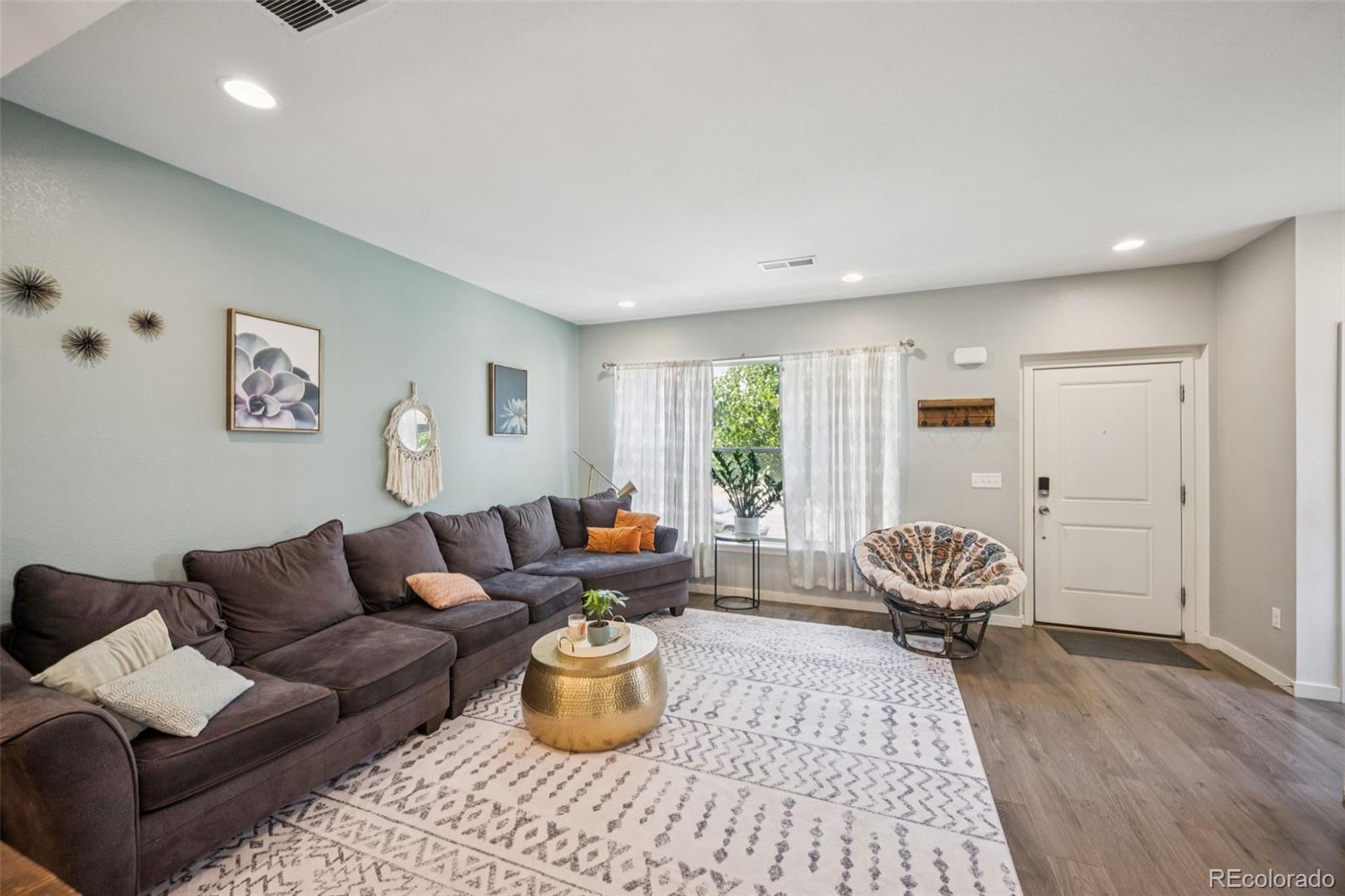 MLS Image #7 for 5896  central park boulevard,denver, Colorado
