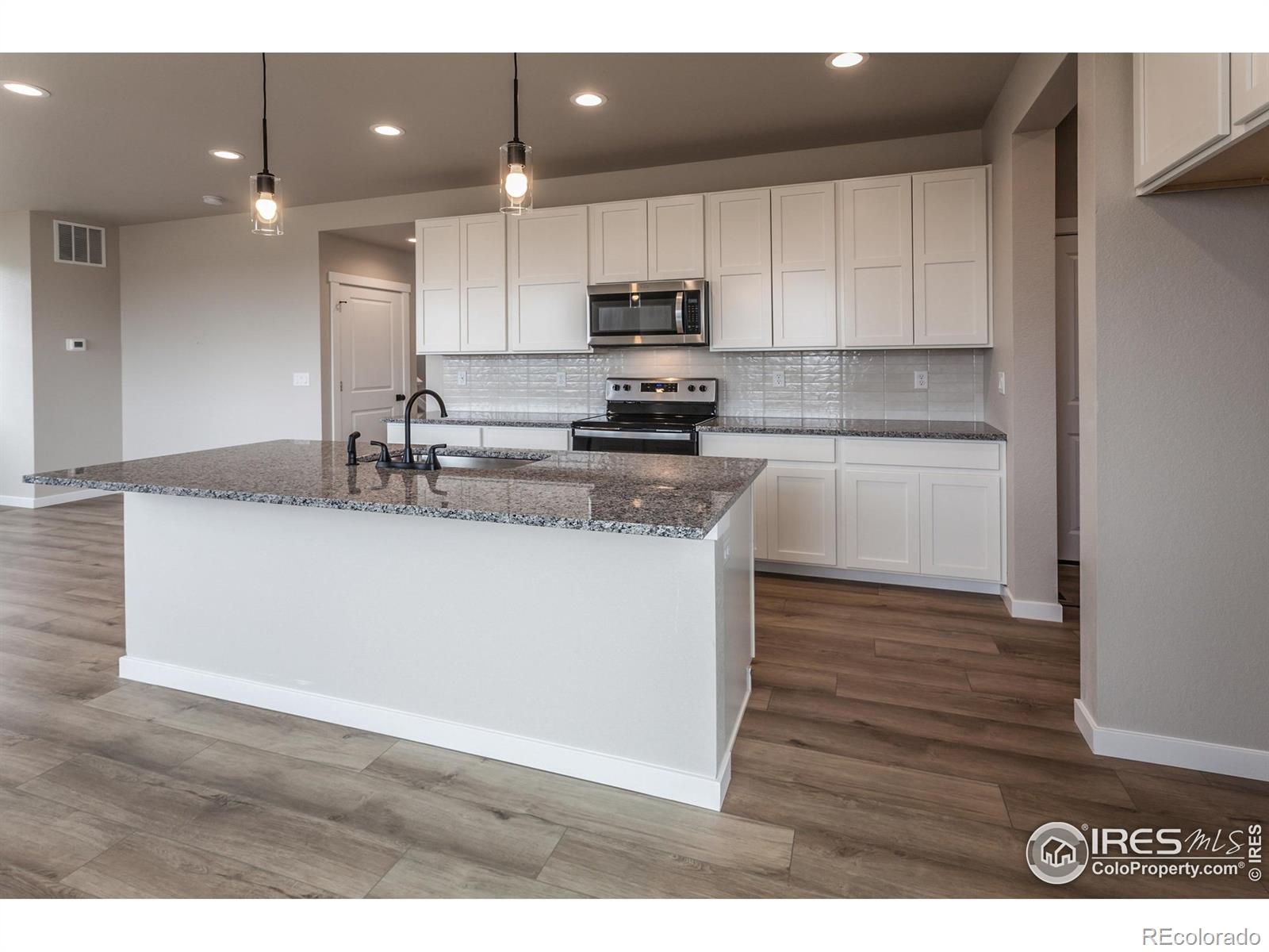 MLS Image #10 for 1219  105th ave ct,greeley, Colorado