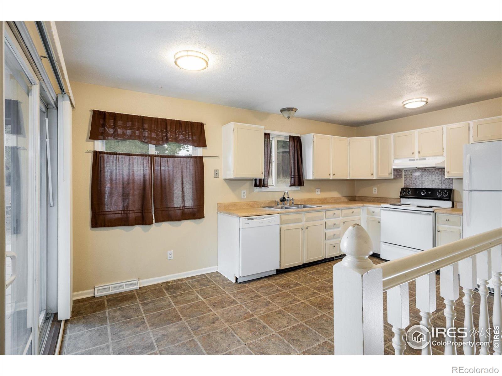 MLS Image #7 for 6220 w 74th circle,arvada, Colorado