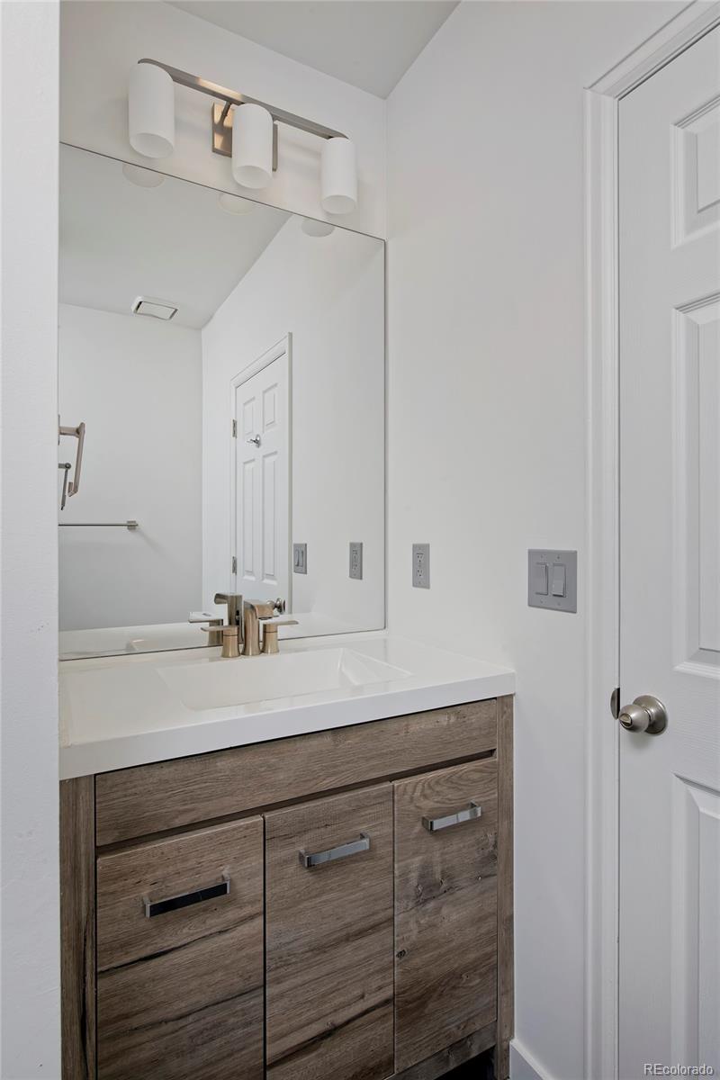 MLS Image #19 for 375 n ogden street,denver, Colorado