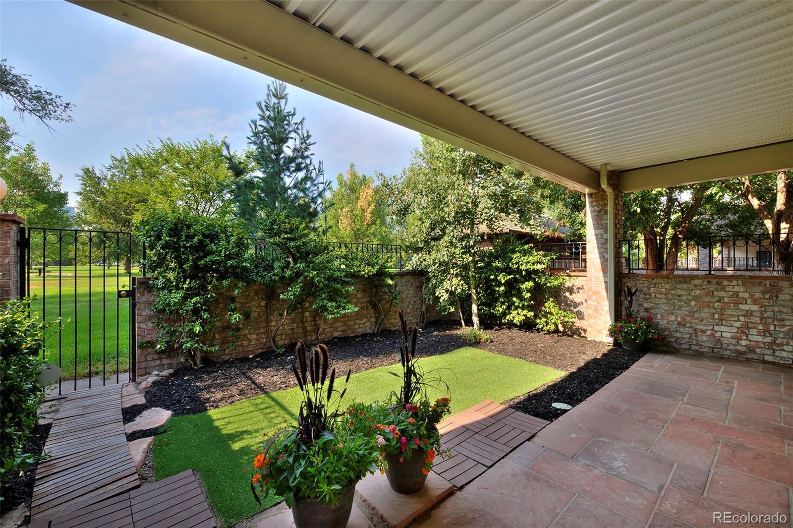 MLS Image #4 for 375 n ogden street,denver, Colorado