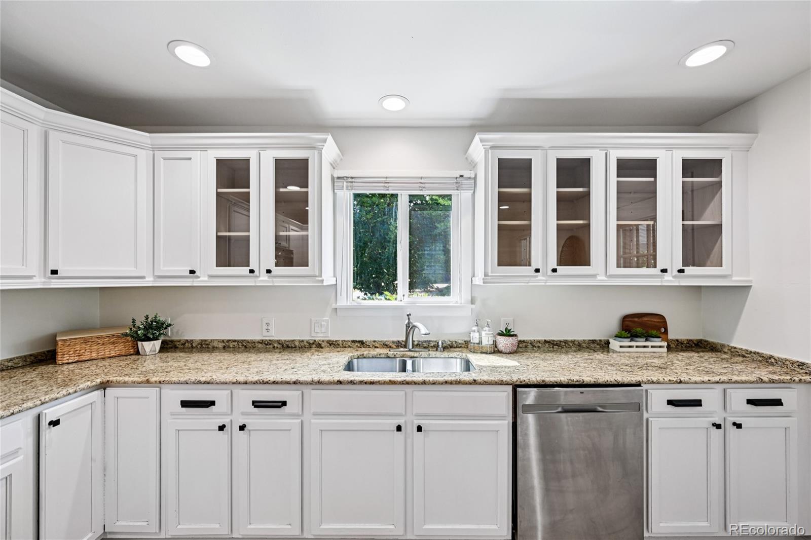 MLS Image #14 for 2201 e floyd avenue,englewood, Colorado