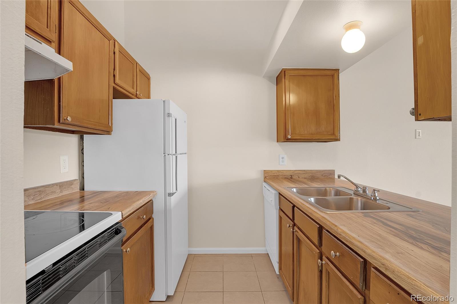 MLS Image #3 for 467 s memphis way,aurora, Colorado
