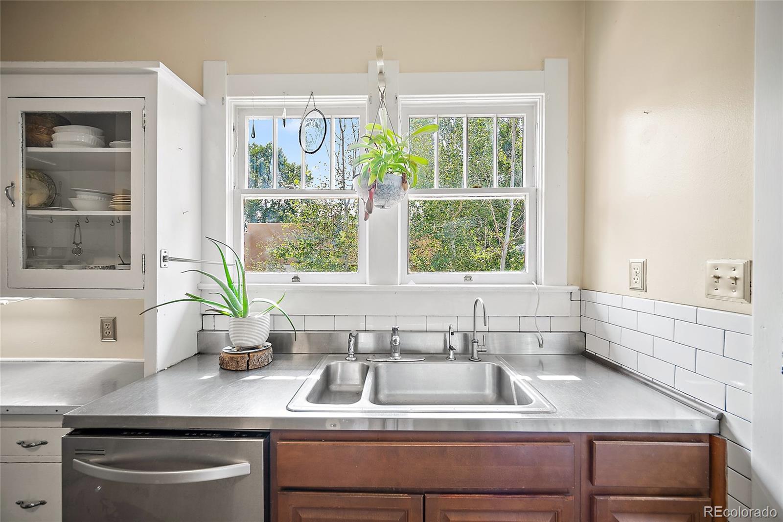 MLS Image #15 for 1823 w pikes peak avenue,colorado springs, Colorado