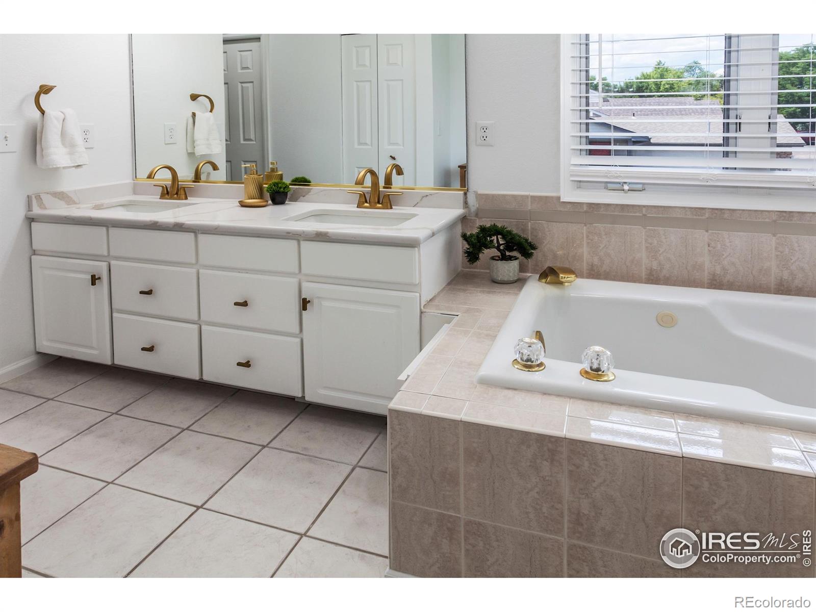 MLS Image #22 for 393  captains court,fort collins, Colorado