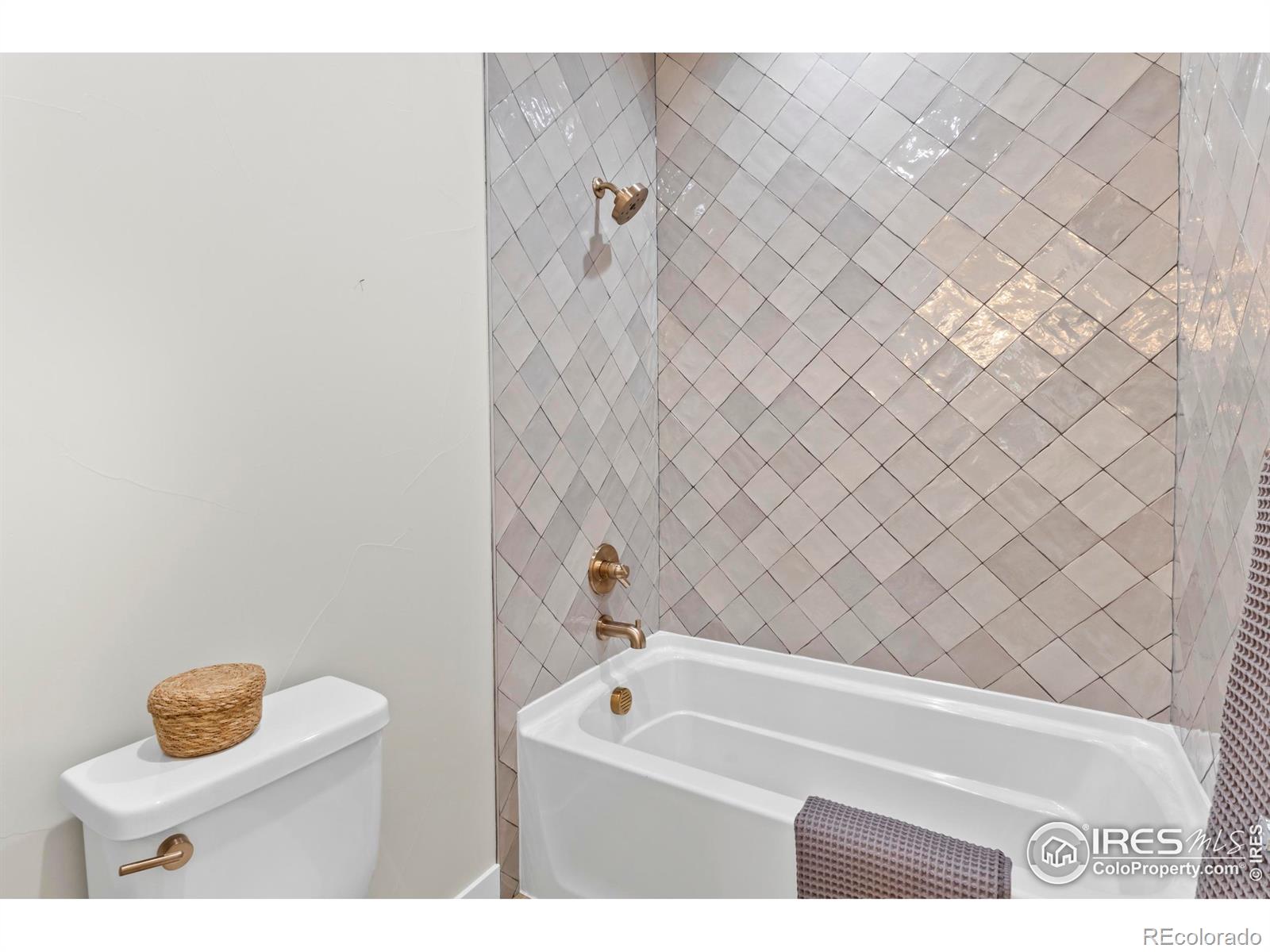 MLS Image #29 for 1728  center pivot drive,windsor, Colorado