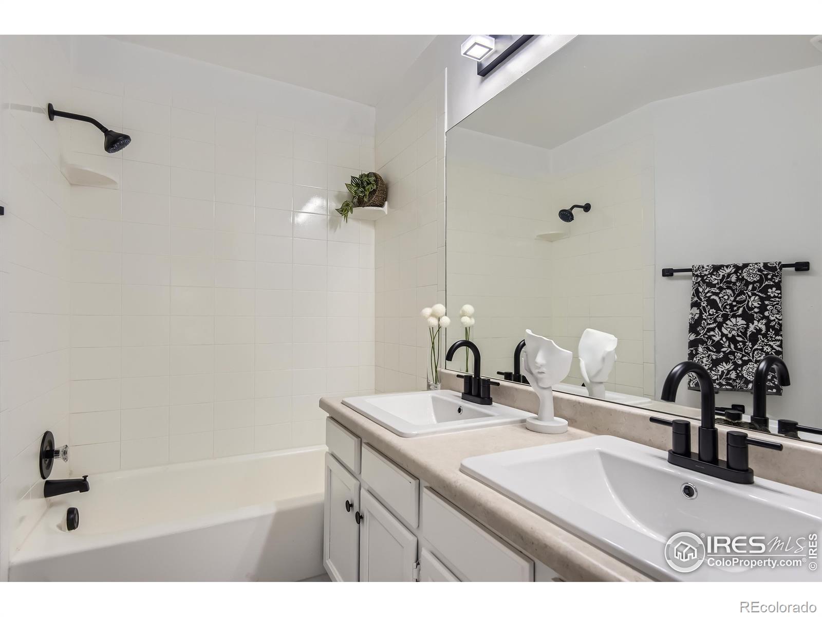 MLS Image #21 for 14129 e dickinson drive,aurora, Colorado