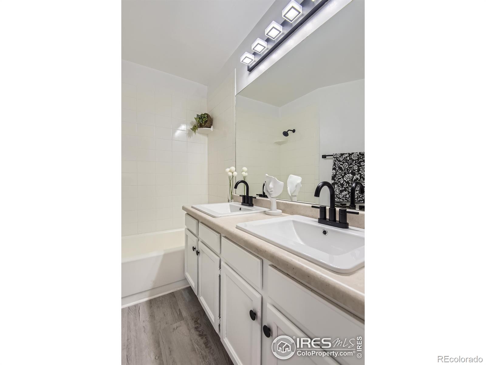 MLS Image #22 for 14129 e dickinson drive,aurora, Colorado