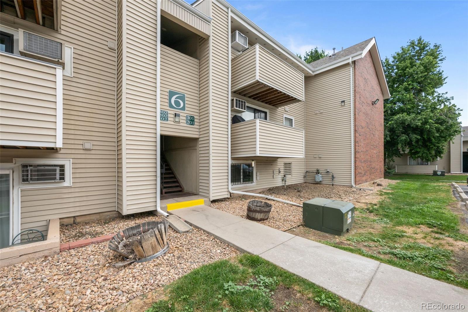 MLS Image #26 for 10150 e virginia avenue,denver, Colorado
