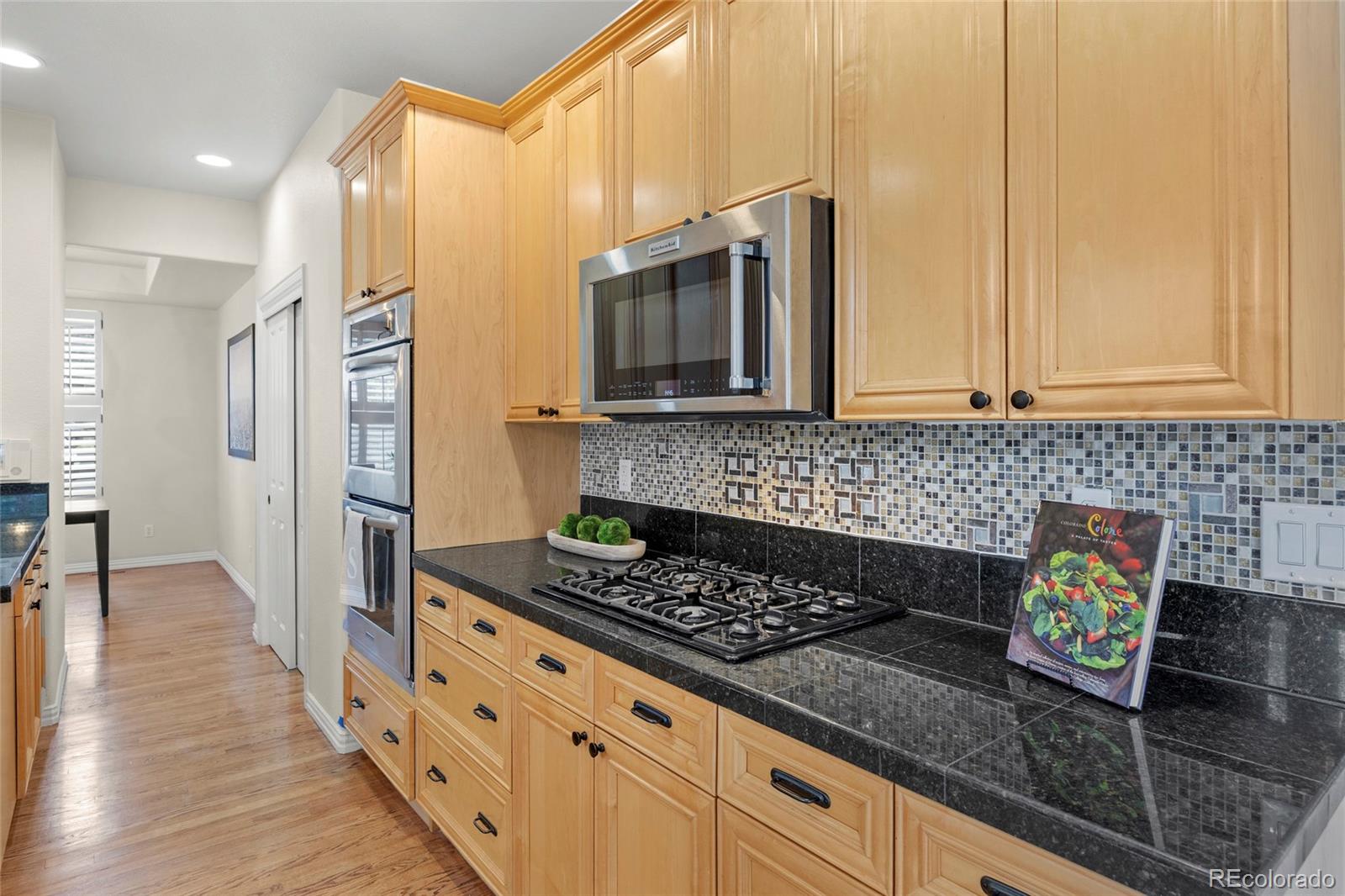 MLS Image #13 for 939  greenway lane,castle pines, Colorado