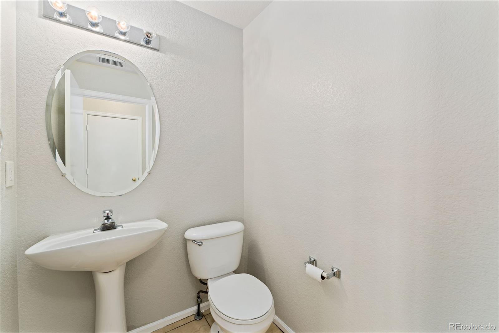 MLS Image #15 for 3880 n jebel street,denver, Colorado