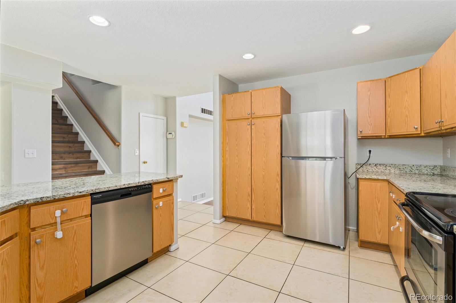 MLS Image #8 for 3880 n jebel street,denver, Colorado