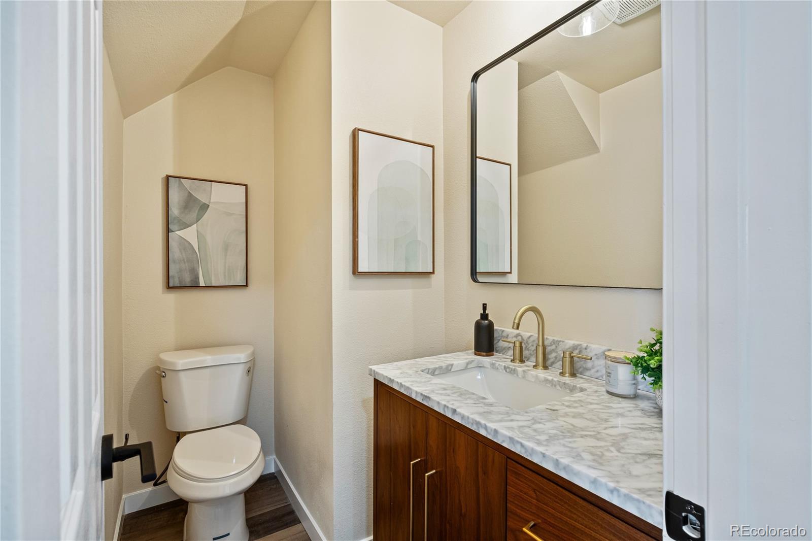 MLS Image #11 for 5599 w maplewood place,littleton, Colorado