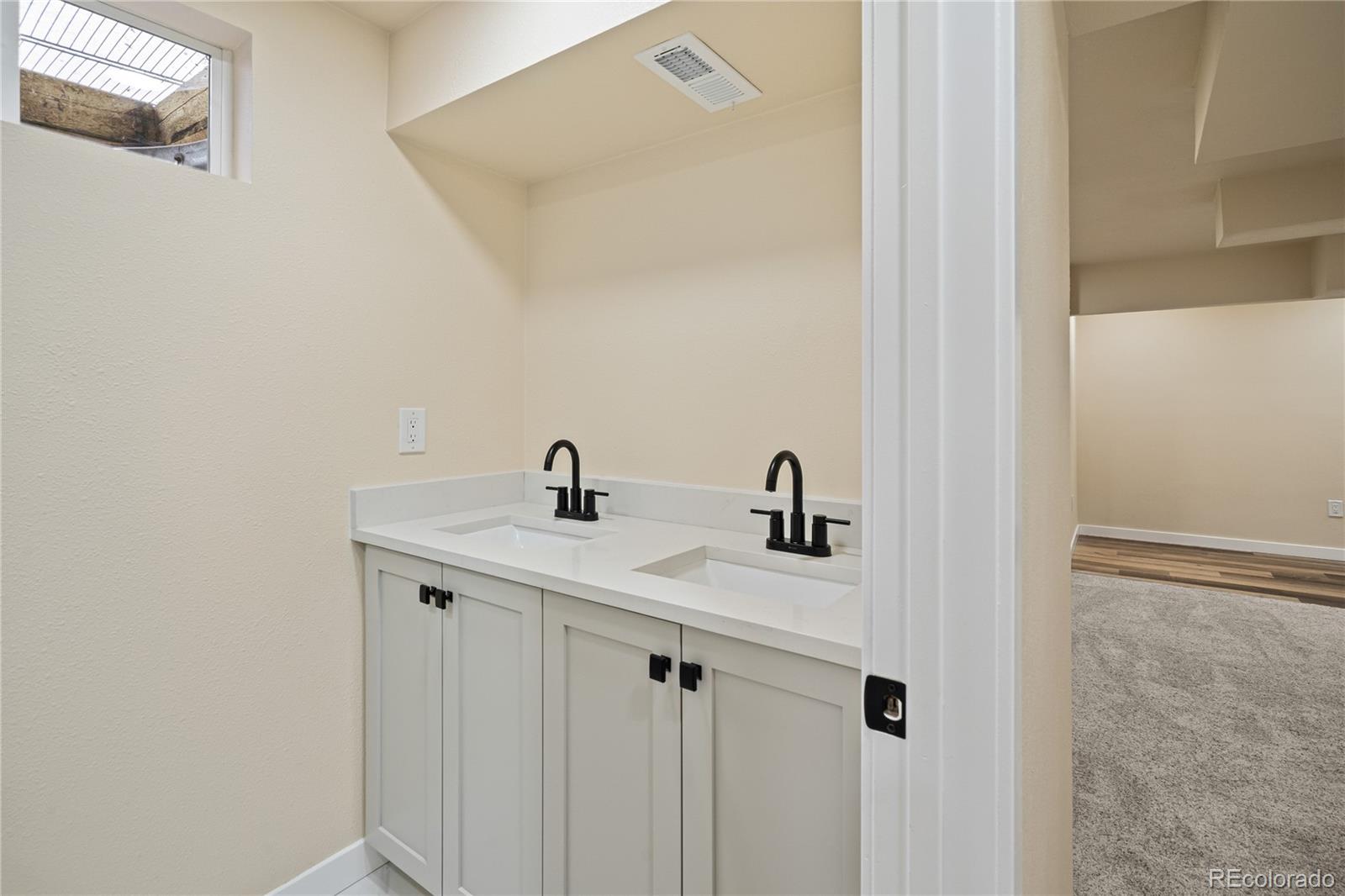 MLS Image #29 for 5599 w maplewood place,littleton, Colorado
