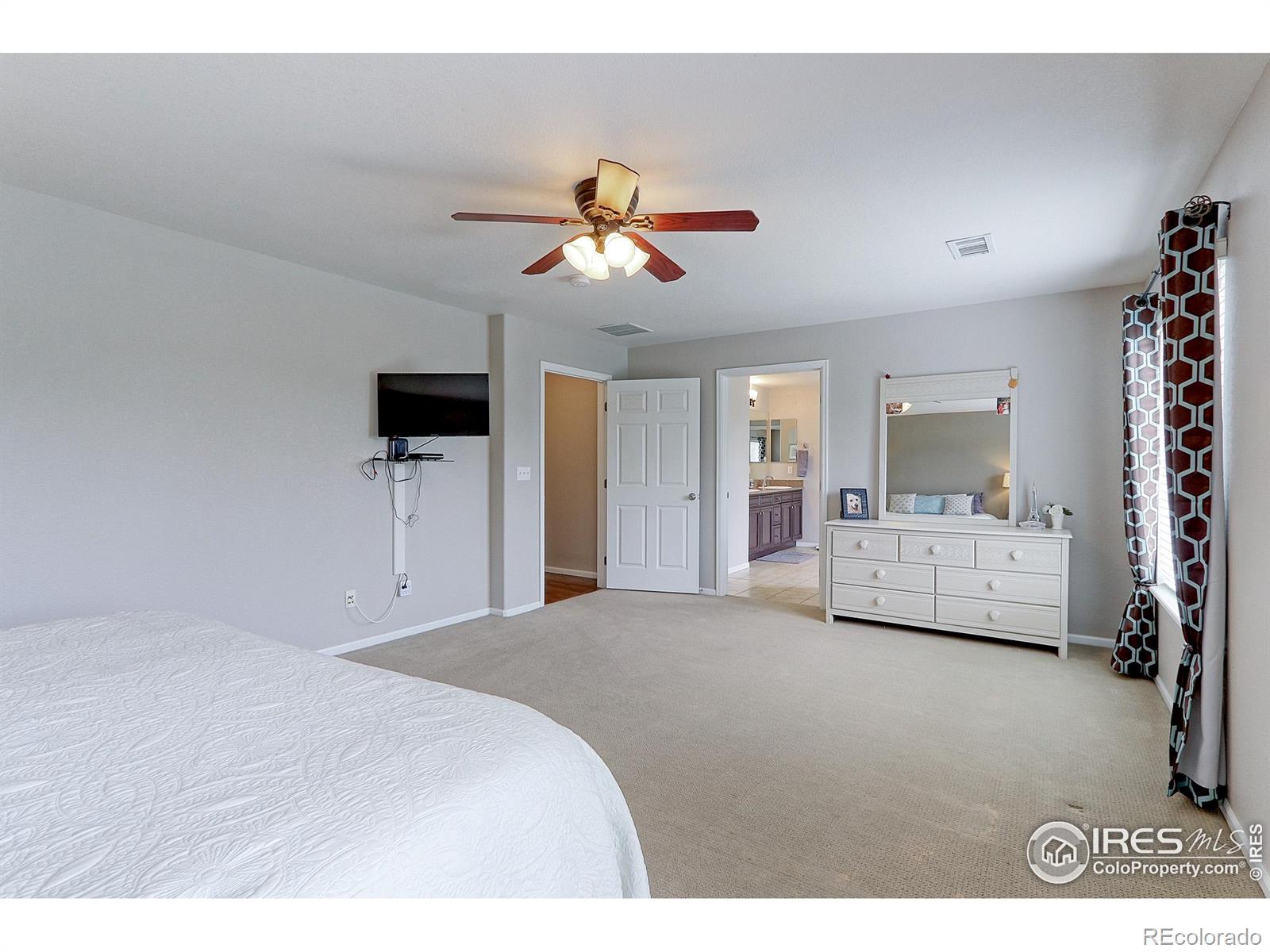 MLS Image #15 for 4687  longs court,broomfield, Colorado