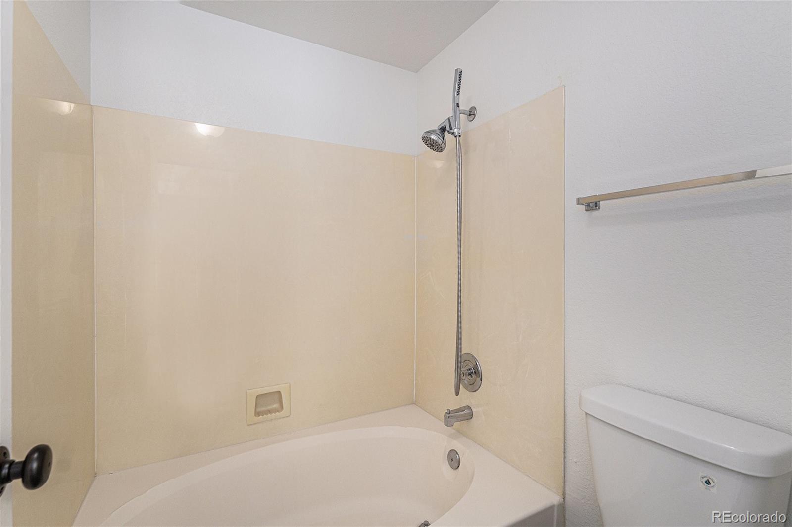 MLS Image #14 for 8737 e dry creek road,englewood, Colorado