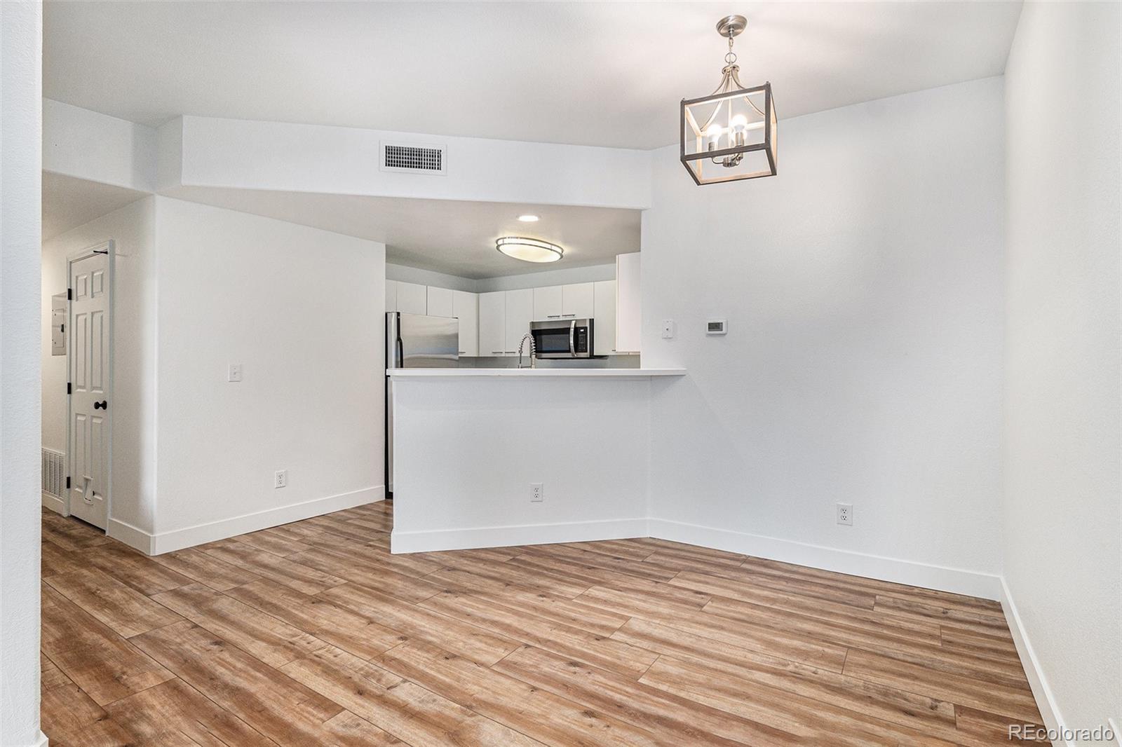 MLS Image #4 for 8737 e dry creek road,englewood, Colorado