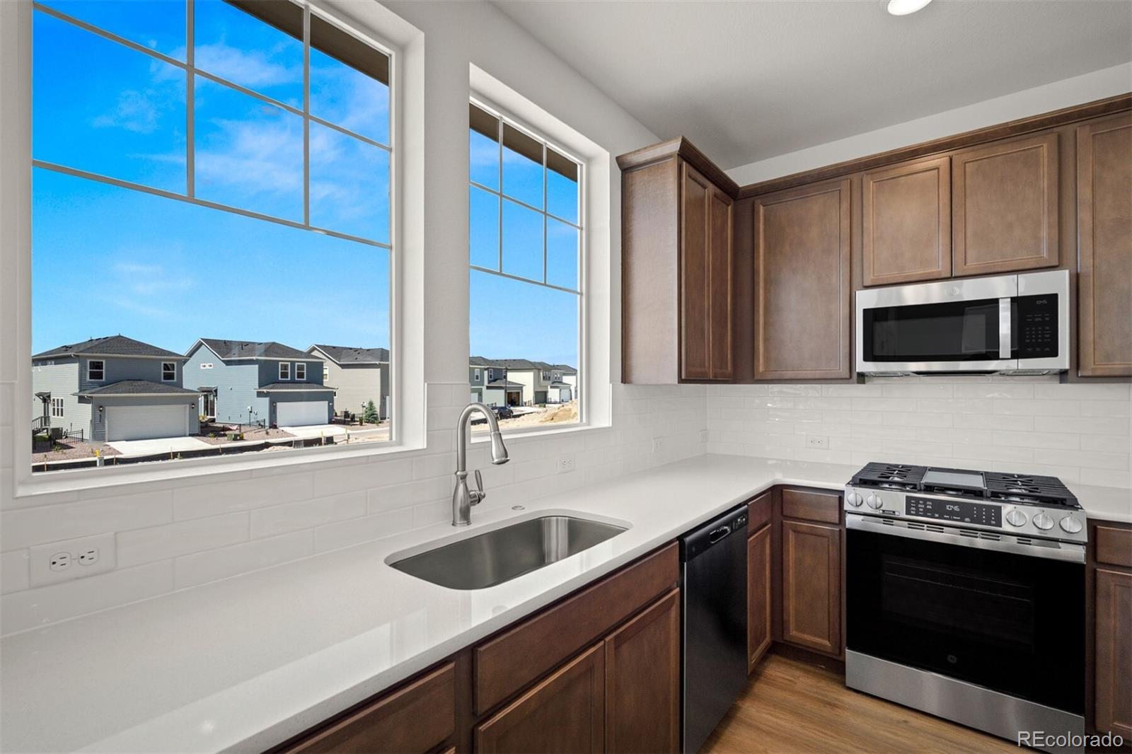 MLS Image #3 for 6363  scrabble view,colorado springs, Colorado
