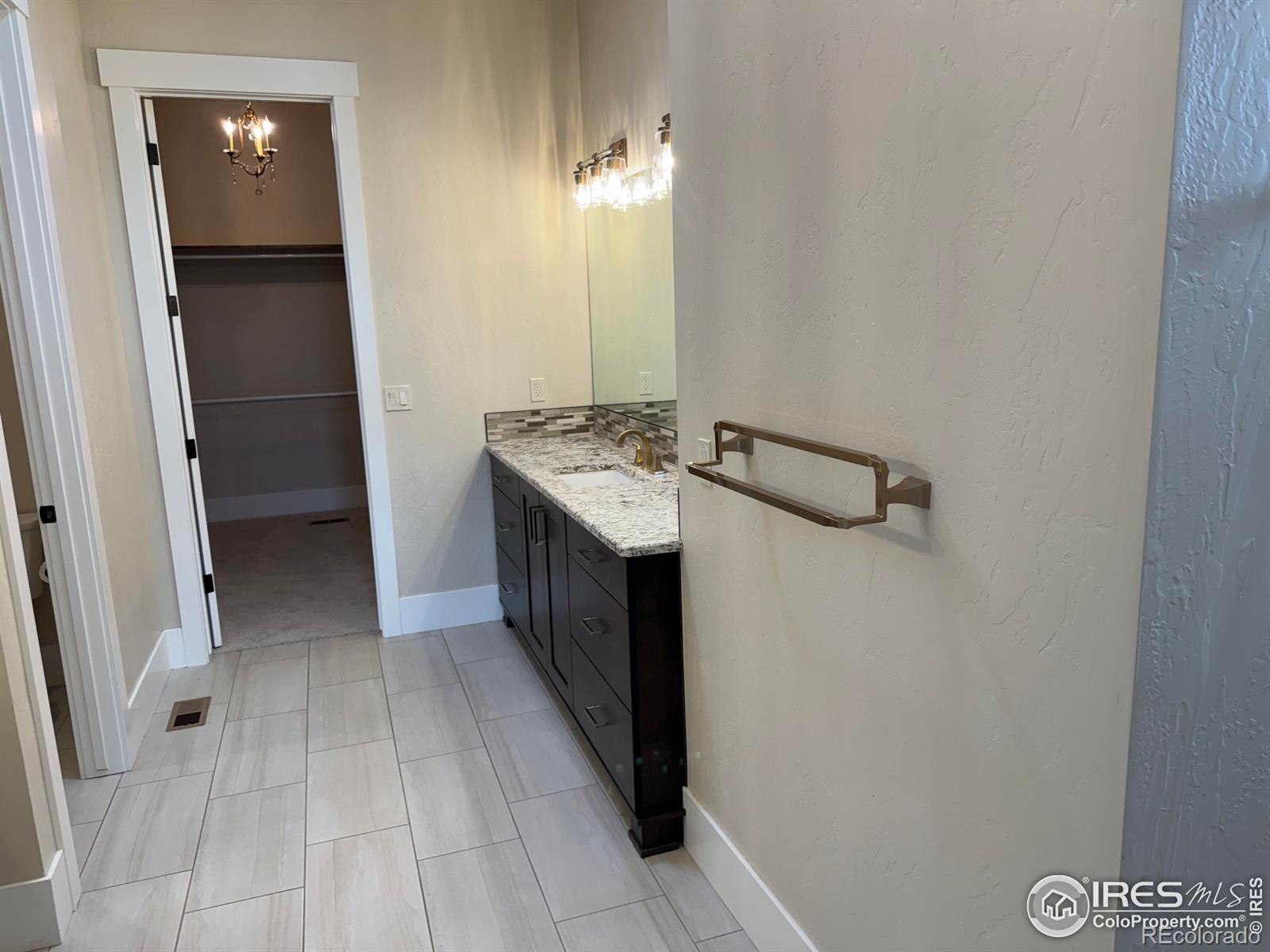 MLS Image #11 for 524  nesting eagles way,berthoud, Colorado