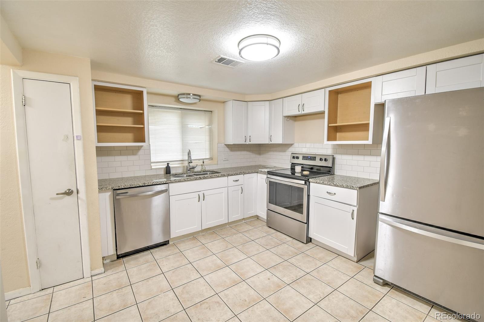 MLS Image #5 for 1658  chester street,aurora, Colorado