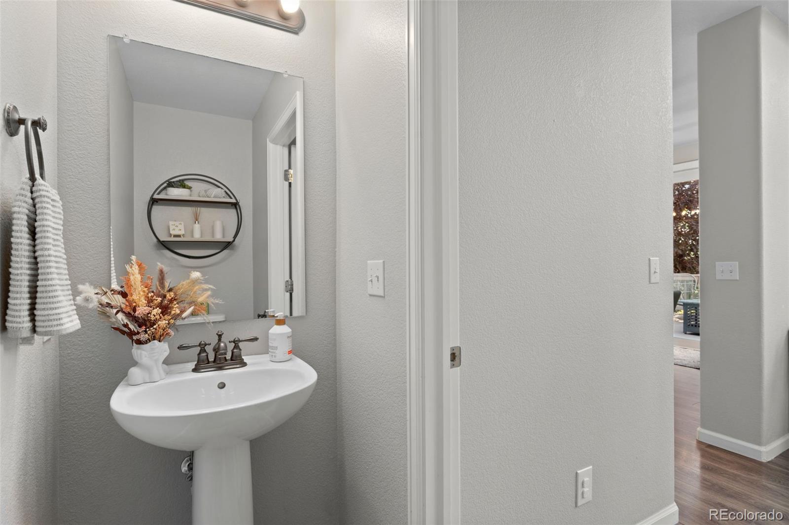 MLS Image #17 for 18099 e orchard place,centennial, Colorado