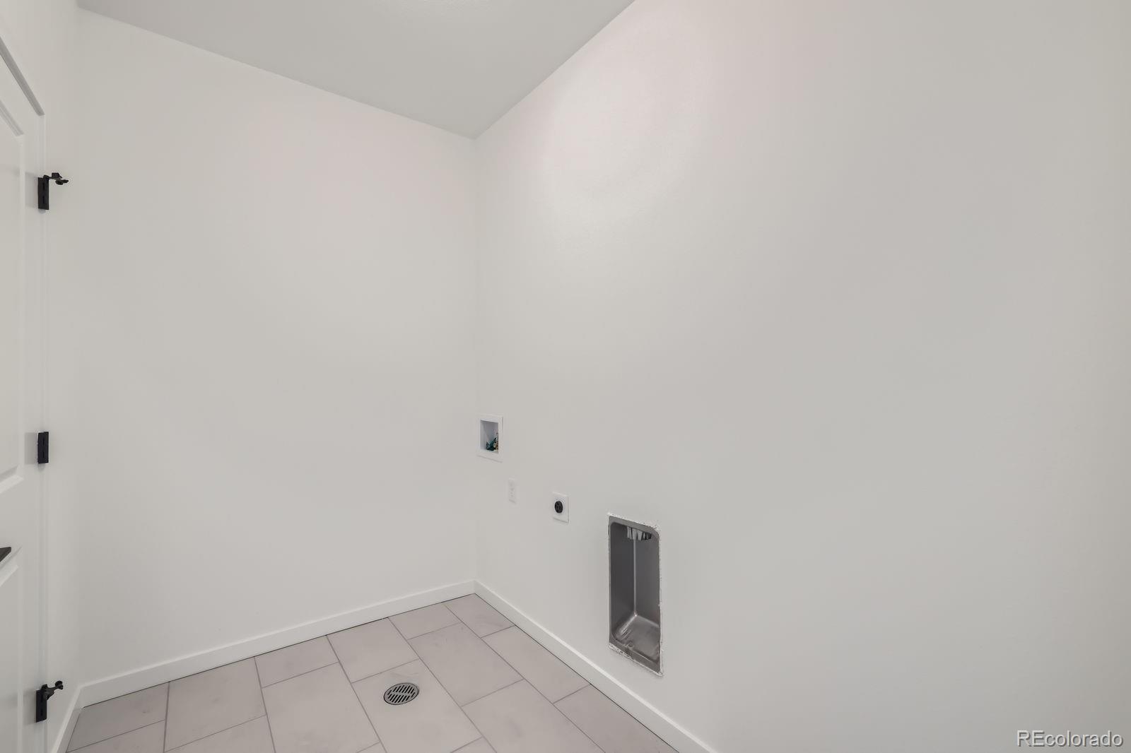 MLS Image #17 for 8323  mount kataka street,littleton, Colorado