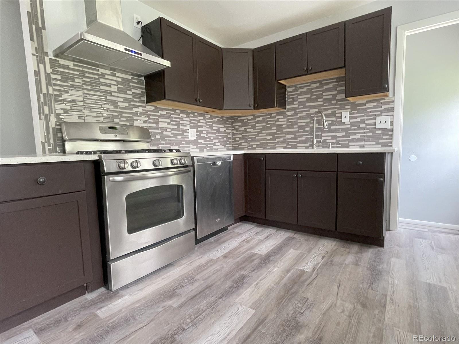 MLS Image #6 for 1860 s dahlia street,denver, Colorado