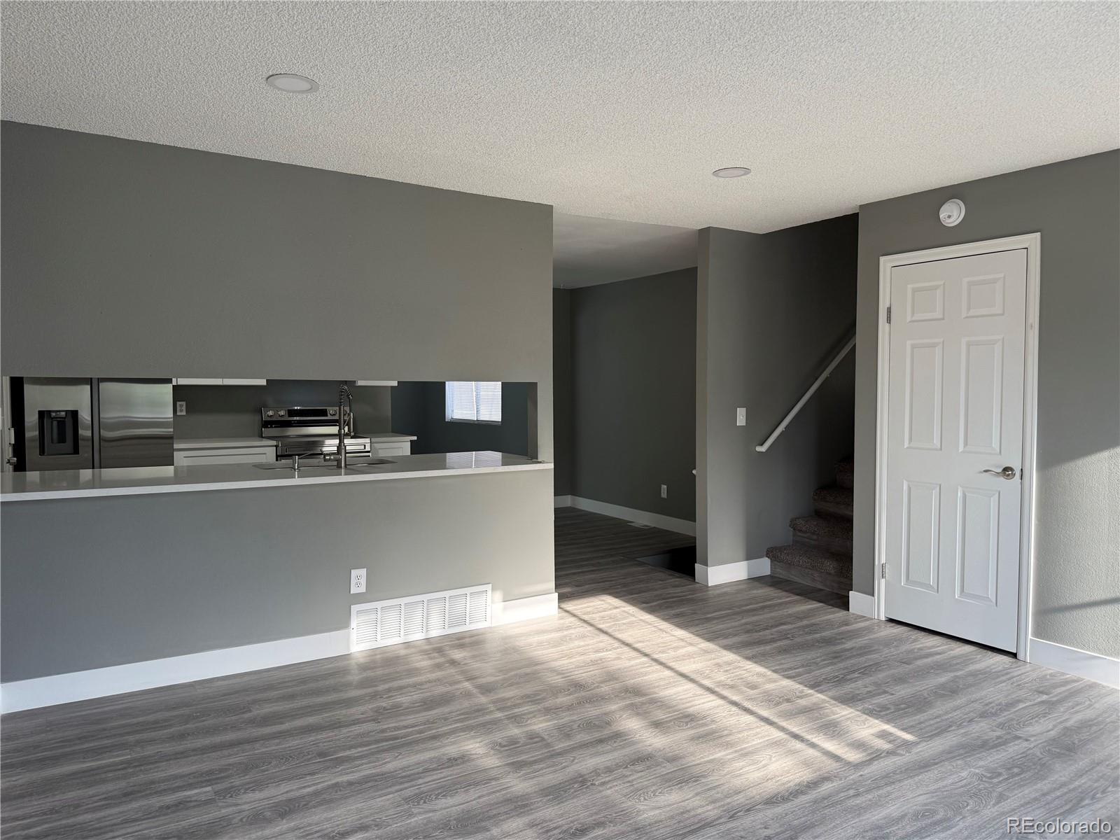 MLS Image #3 for 1858 s olathe street,aurora, Colorado