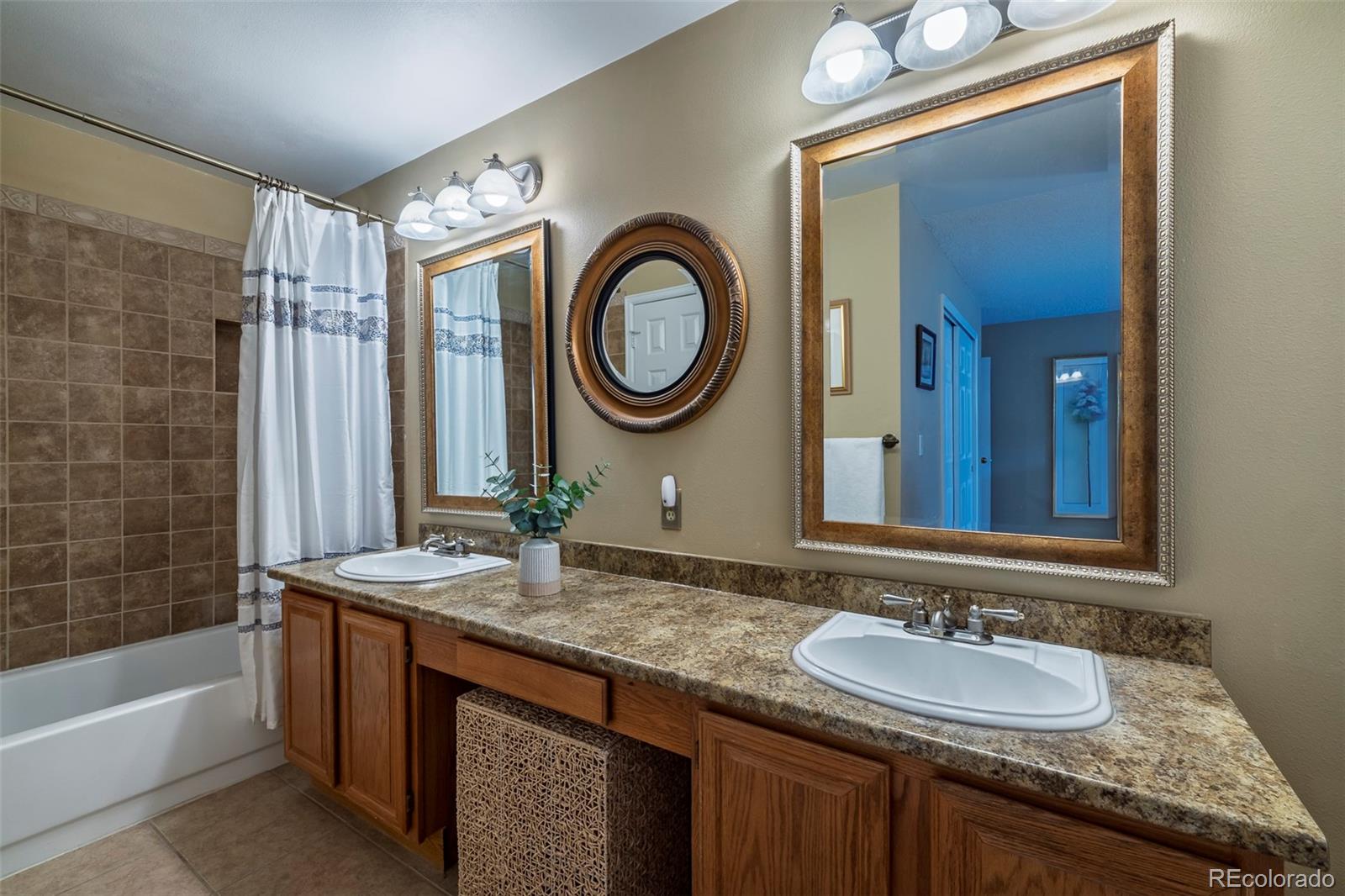 MLS Image #24 for 8227 s high court,centennial, Colorado