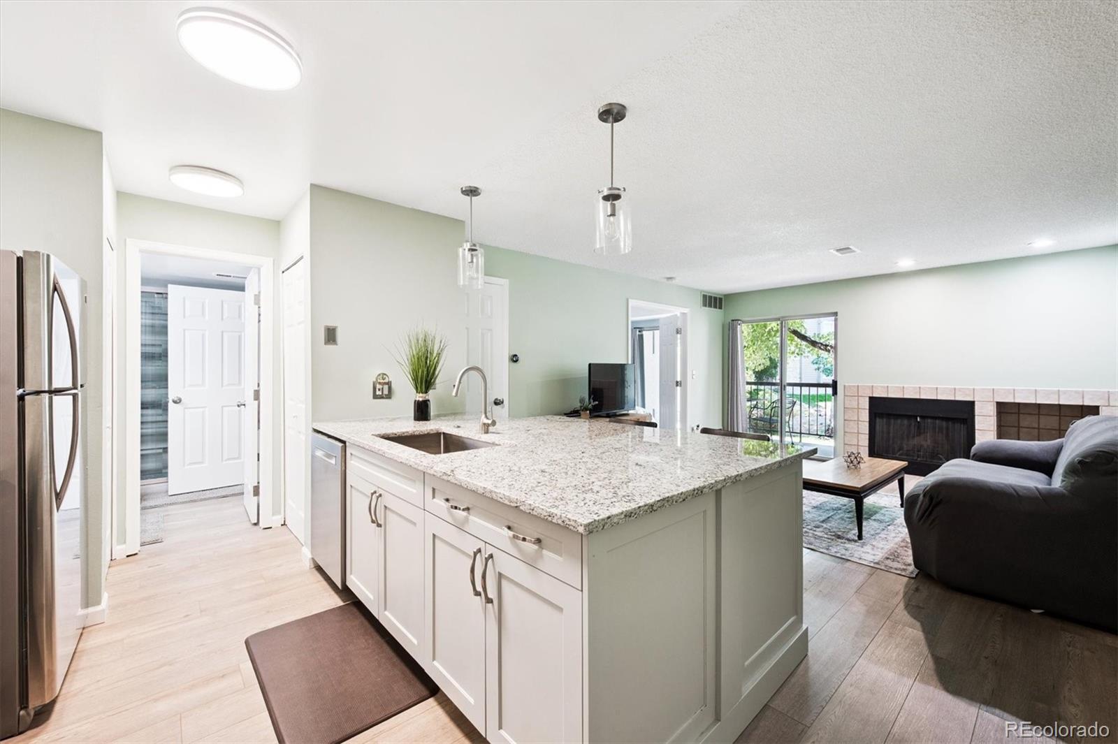 MLS Image #2 for 2575 s syracuse way,denver, Colorado