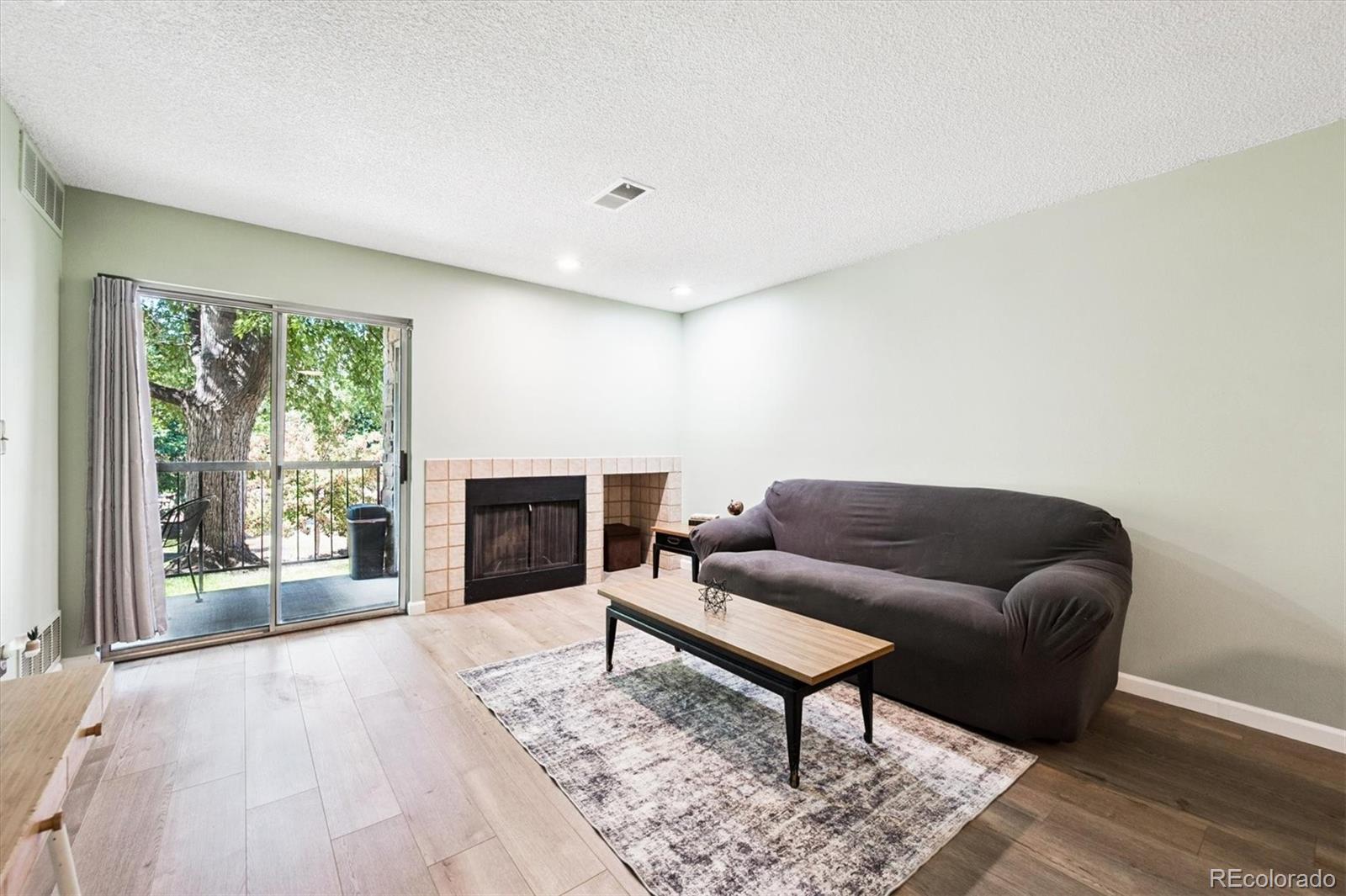 MLS Image #6 for 2575 s syracuse way,denver, Colorado
