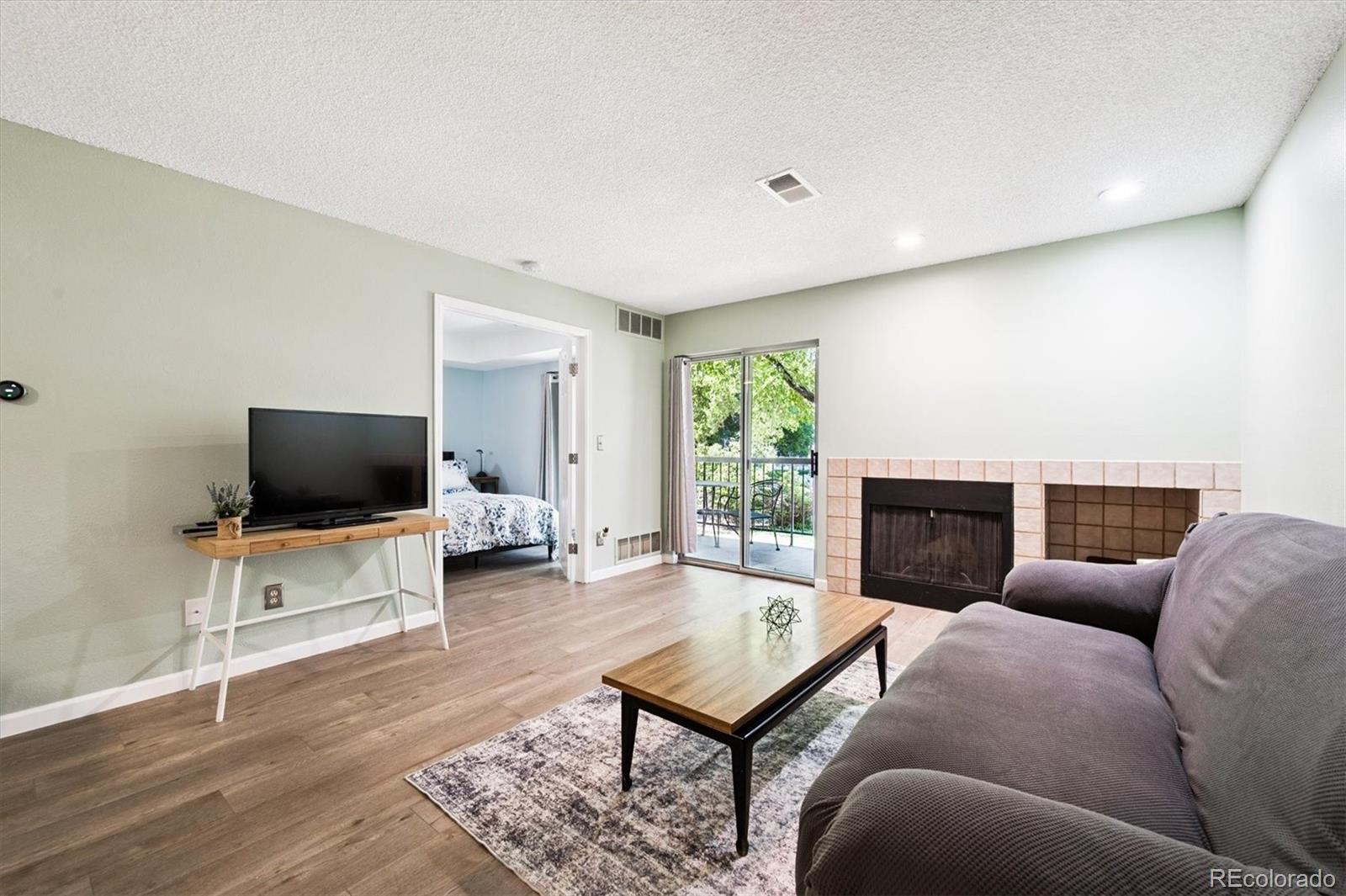 MLS Image #8 for 2575 s syracuse way,denver, Colorado