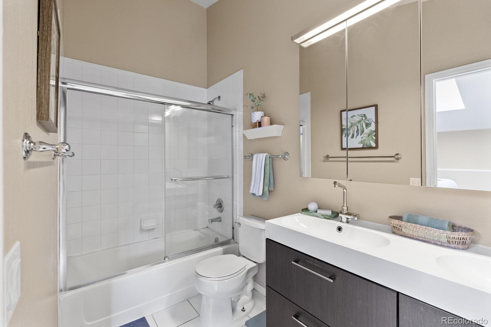 MLS Image #17 for 837 e 17 avenue,denver, Colorado