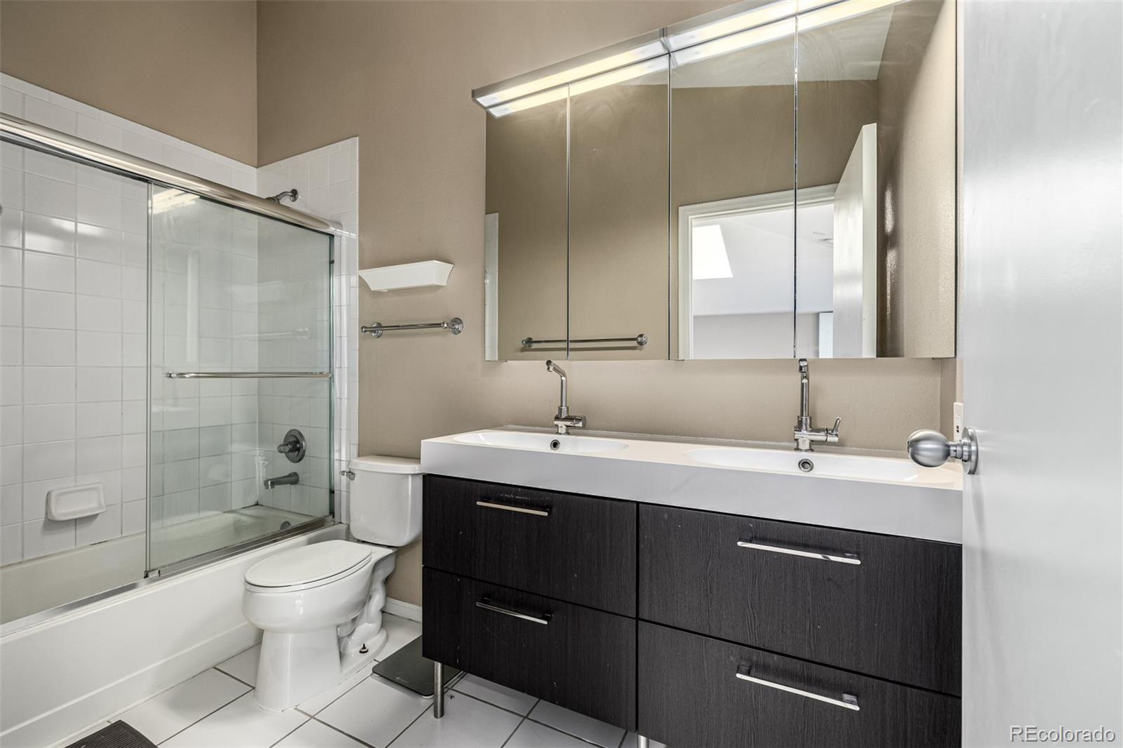 MLS Image #18 for 837 e 17 avenue,denver, Colorado
