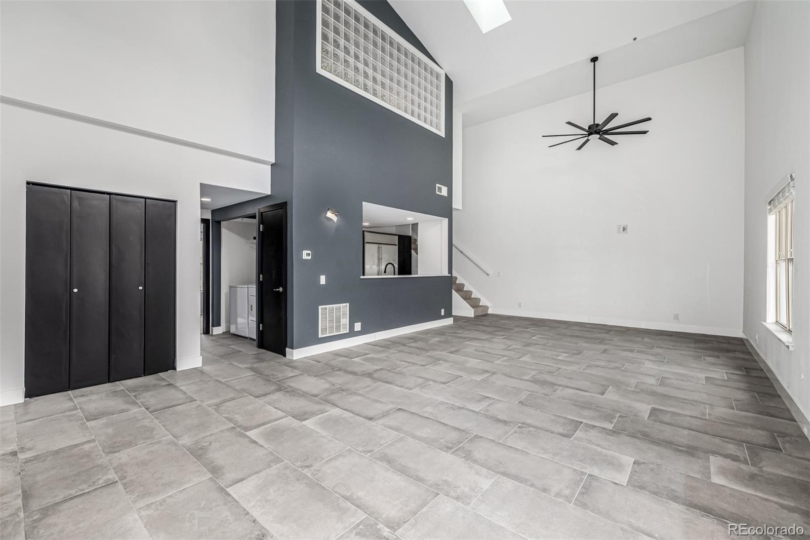 MLS Image #4 for 837 e 17 avenue,denver, Colorado