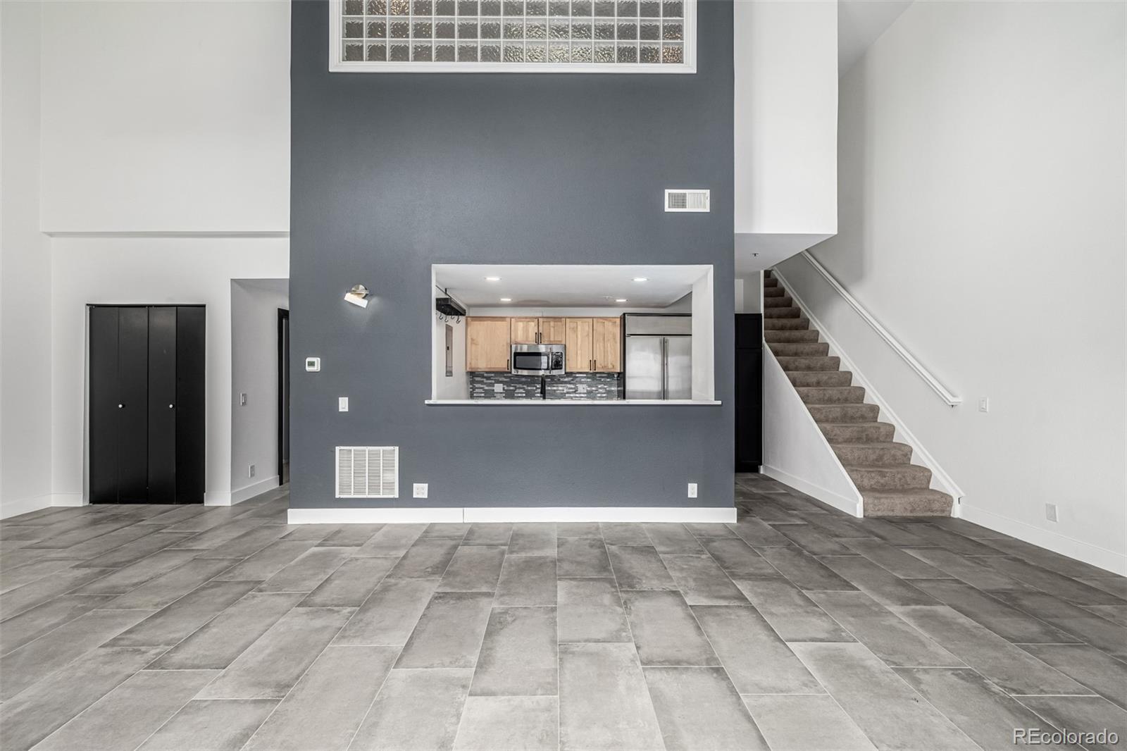 MLS Image #6 for 837 e 17 avenue,denver, Colorado