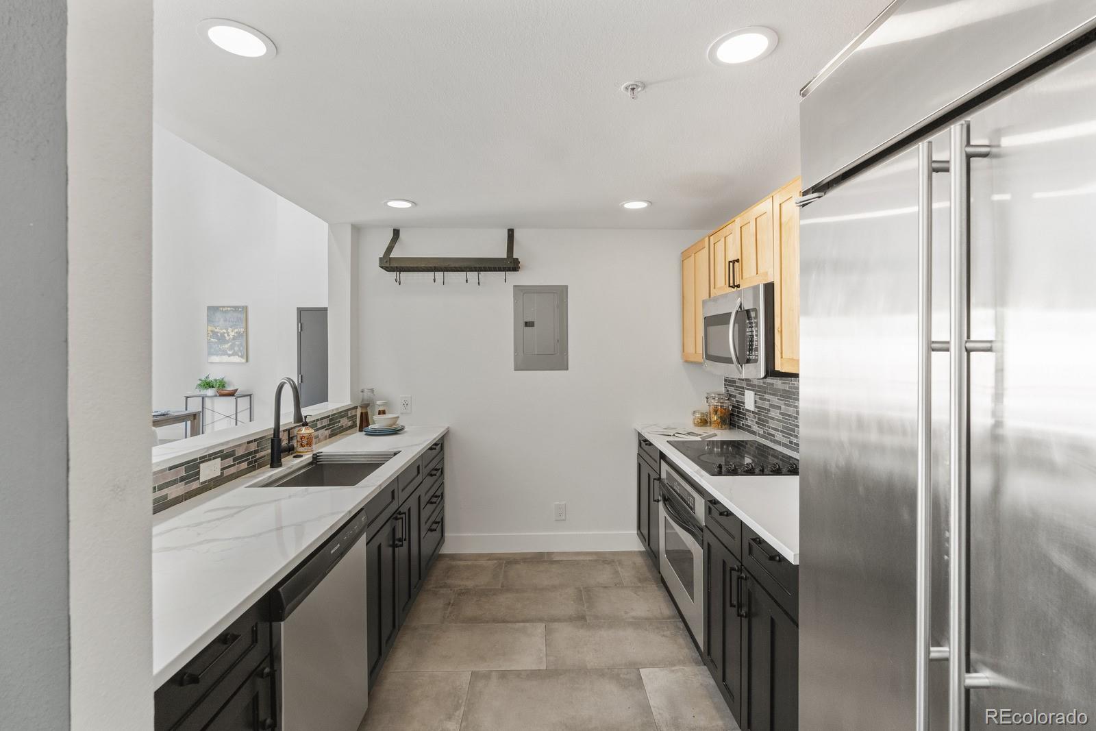 MLS Image #9 for 837 e 17 avenue,denver, Colorado