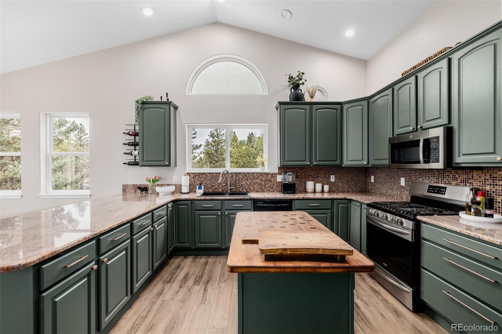 MLS Image #14 for 556  crystola court,woodland park, Colorado