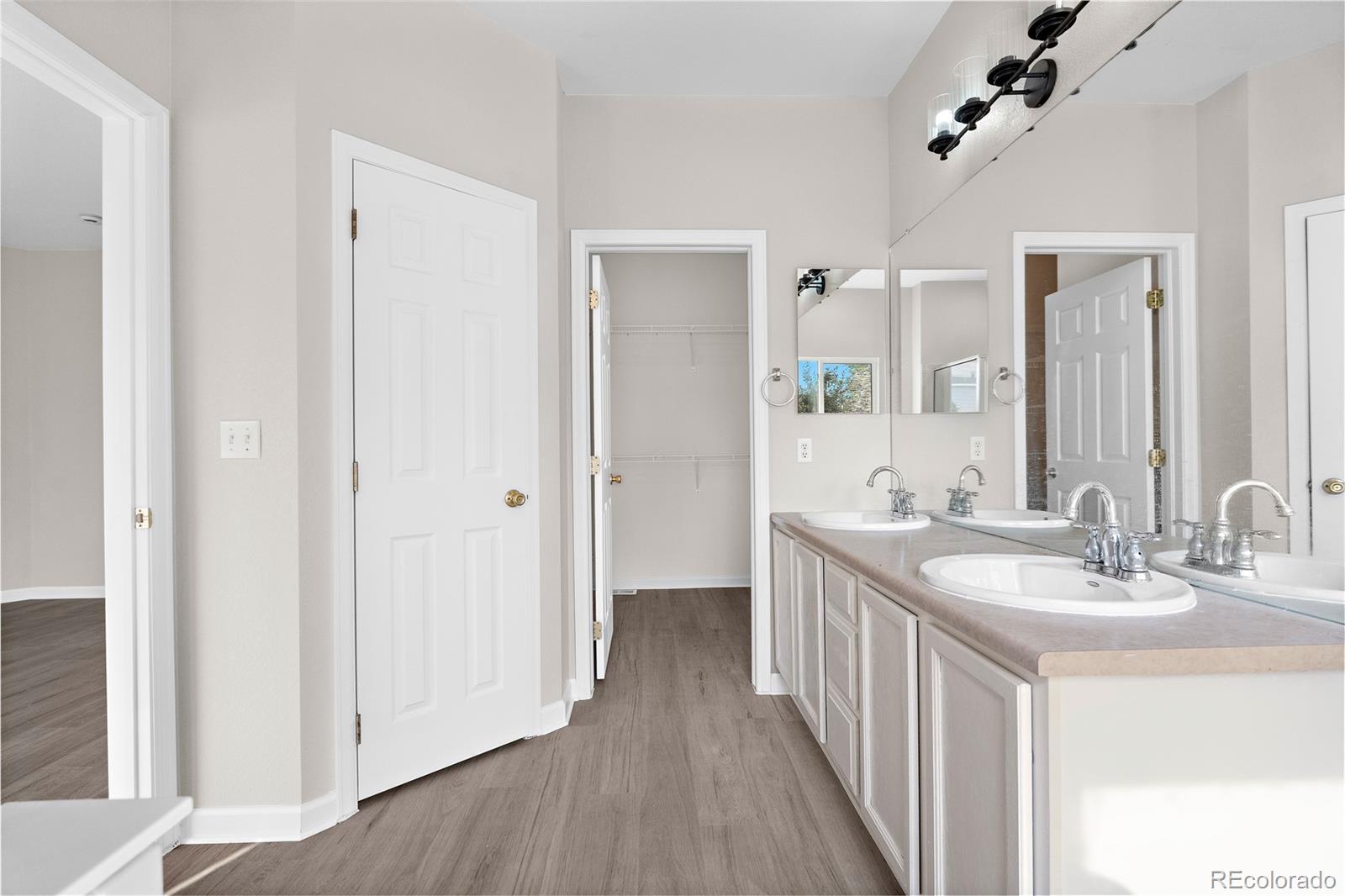 MLS Image #22 for 5641 s sicily circle,aurora, Colorado